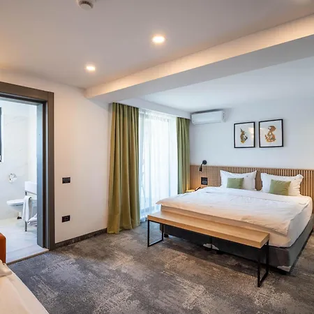 Vigo 3* 데포리노드